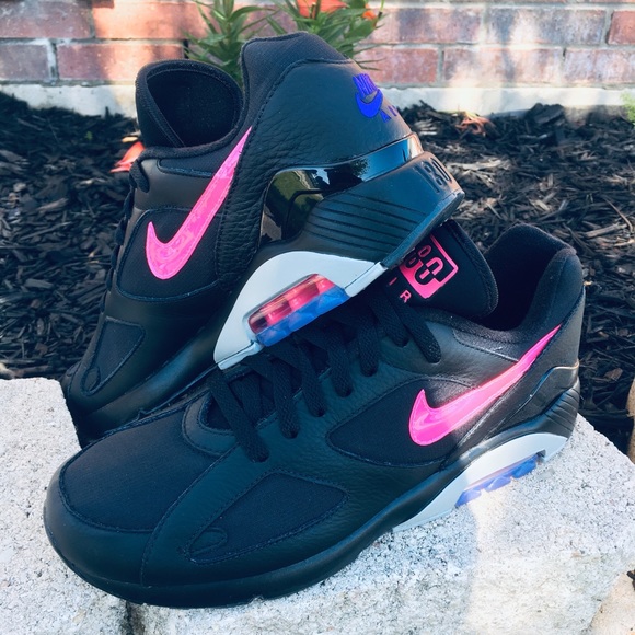 Nike Air Max 180, Black/PinKBlast-Wolf Grey - Picture 3 of 8